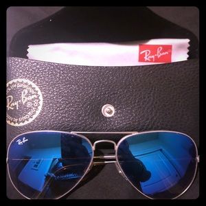 EUC authentic Ray Bans Aviators